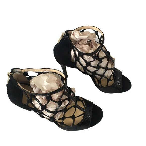 Ivanka Trump caged heels - Picture 2 of 11